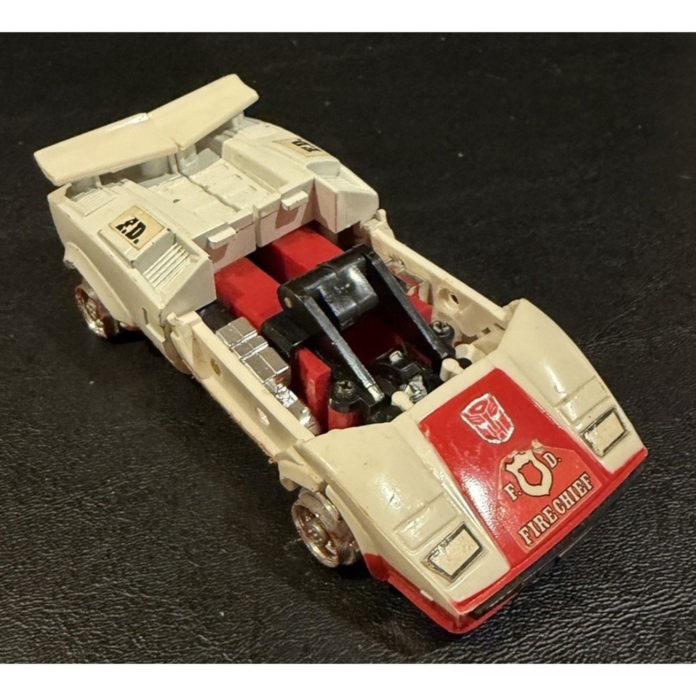 G1 Transformer Red Alert Incomplete White Used Condition vintage 1984